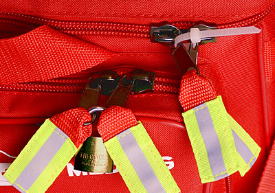 Опломбирование медицинской сумки Опломбирование медицинской сумки